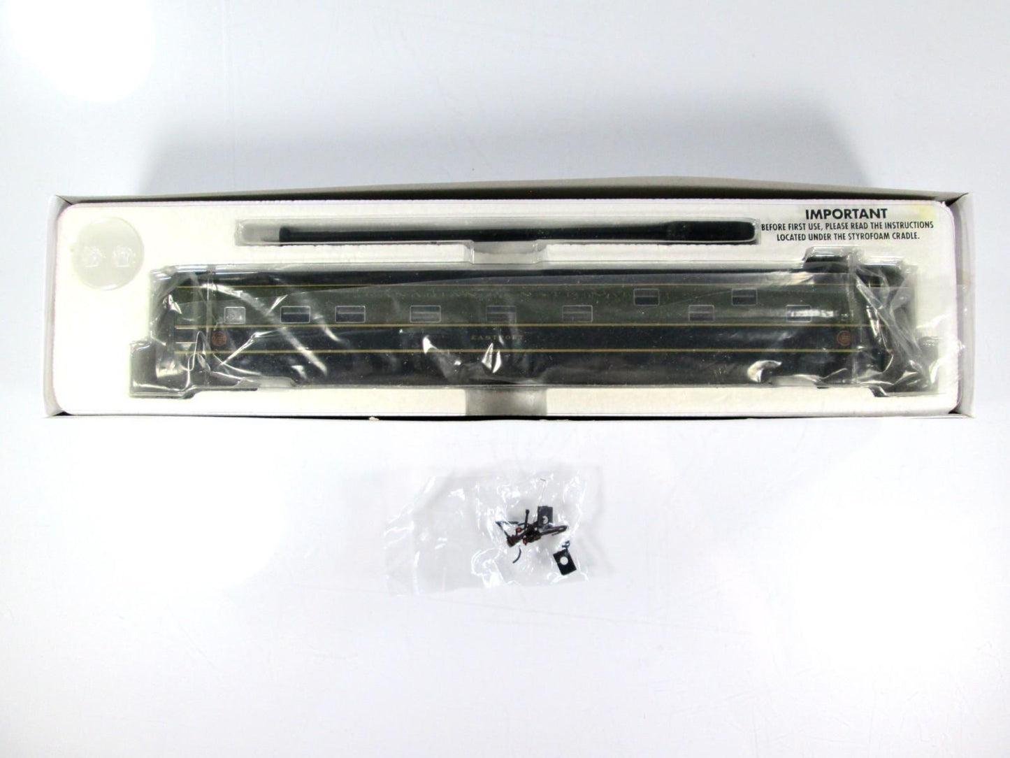 HO Scale **CANADIAN NATIONAL* Sleeper *Eastport* #1110 - Rapido 101011, Lighted