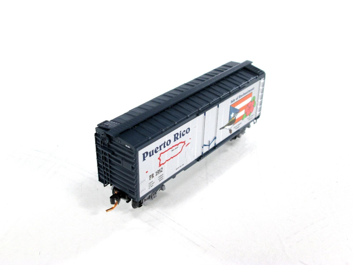 N Scale ***PUERTO RICO*** 40' Box Car, PR 1952 -- Micro Trains Special Run 06-02