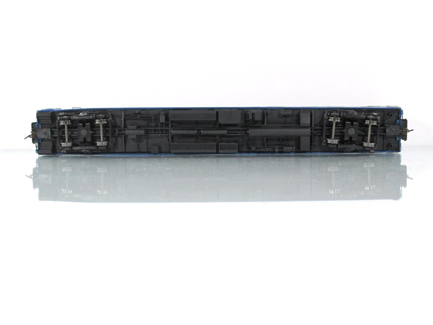 HO Scale ***VIA RAIL CANADA*** Sleeper *Edmonton* #1114 - Rapido 101002, Lighted