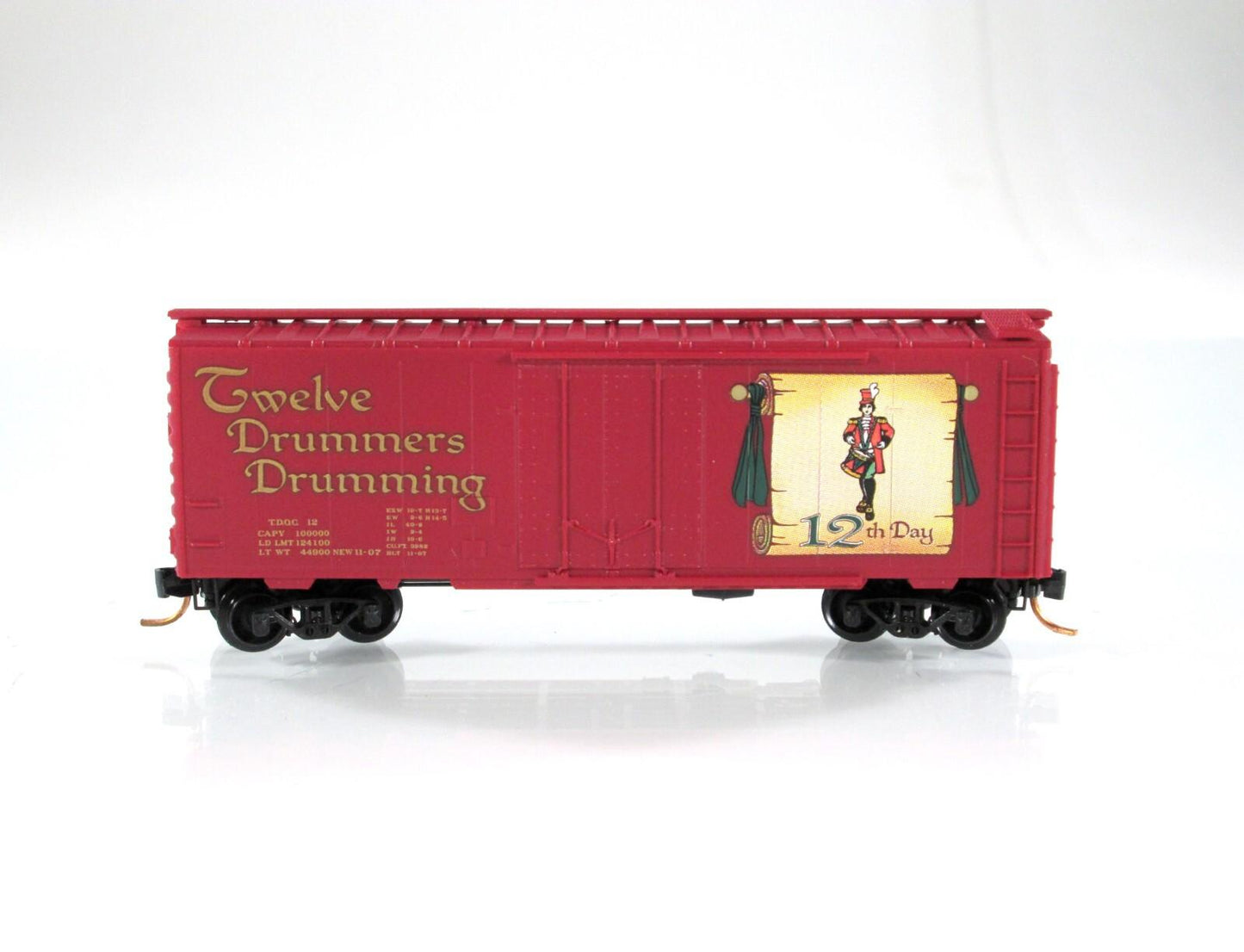 N Scale **TWELVE DRUMMERS DRUMMING* 12 Days Christmas Car -Micro Trains 02100512