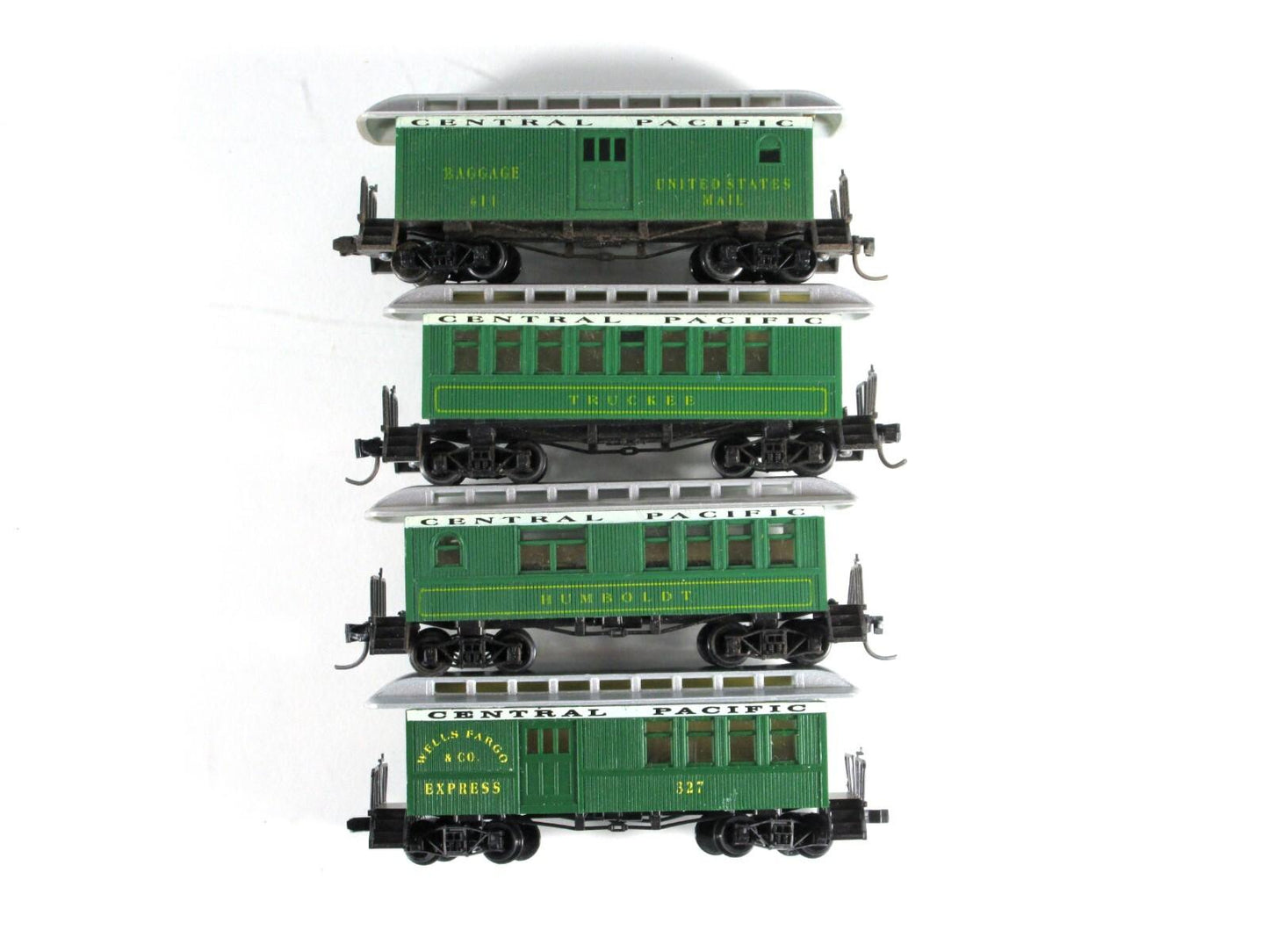 N Scale **CENTRAL PACIFIC** Overton Passenger 4-Pack - Roundhouse, Knuckle Cplrs