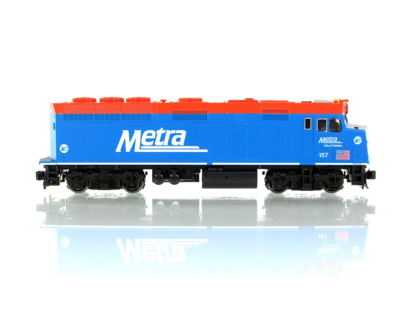 N Scale **CHICAGO METRA** F40PH *City Of Palatine* #157 - Kato 176-9107 *DCC Rdy