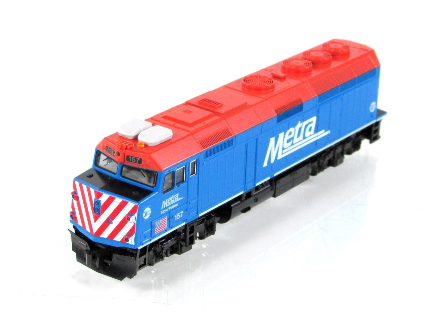 N Scale **CHICAGO METRA** F40PH *City Of Palatine* #157 - Kato 176-9107 *DCC Rdy