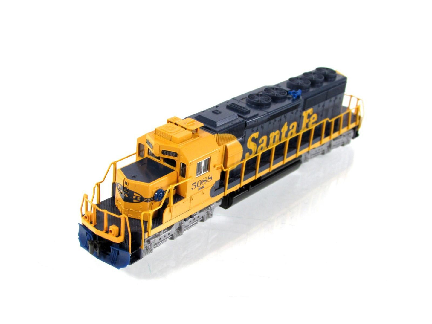N Scale ***SANTA FE** SD40-2 Diesel Locomotive, ATSF 5088 - Kato 176-8210 w/ DCC