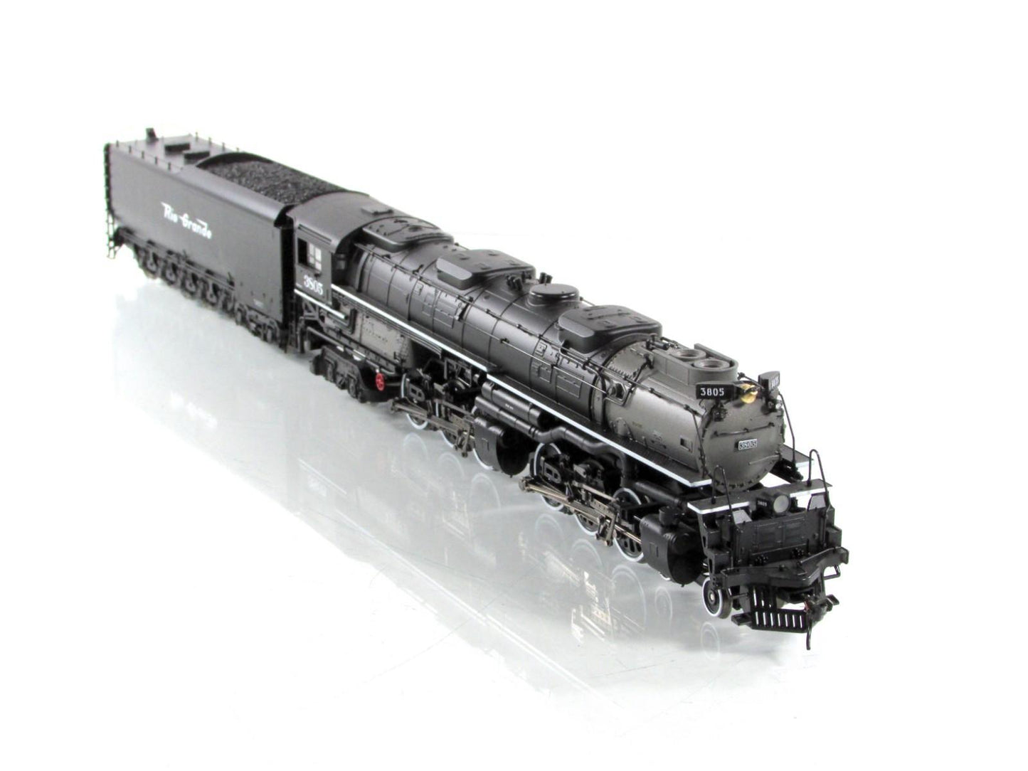 HO Scale **UNION PACIFIC** 4-6-6-4 Challenger #3805 - Broadway 4987 DCC Paragon3