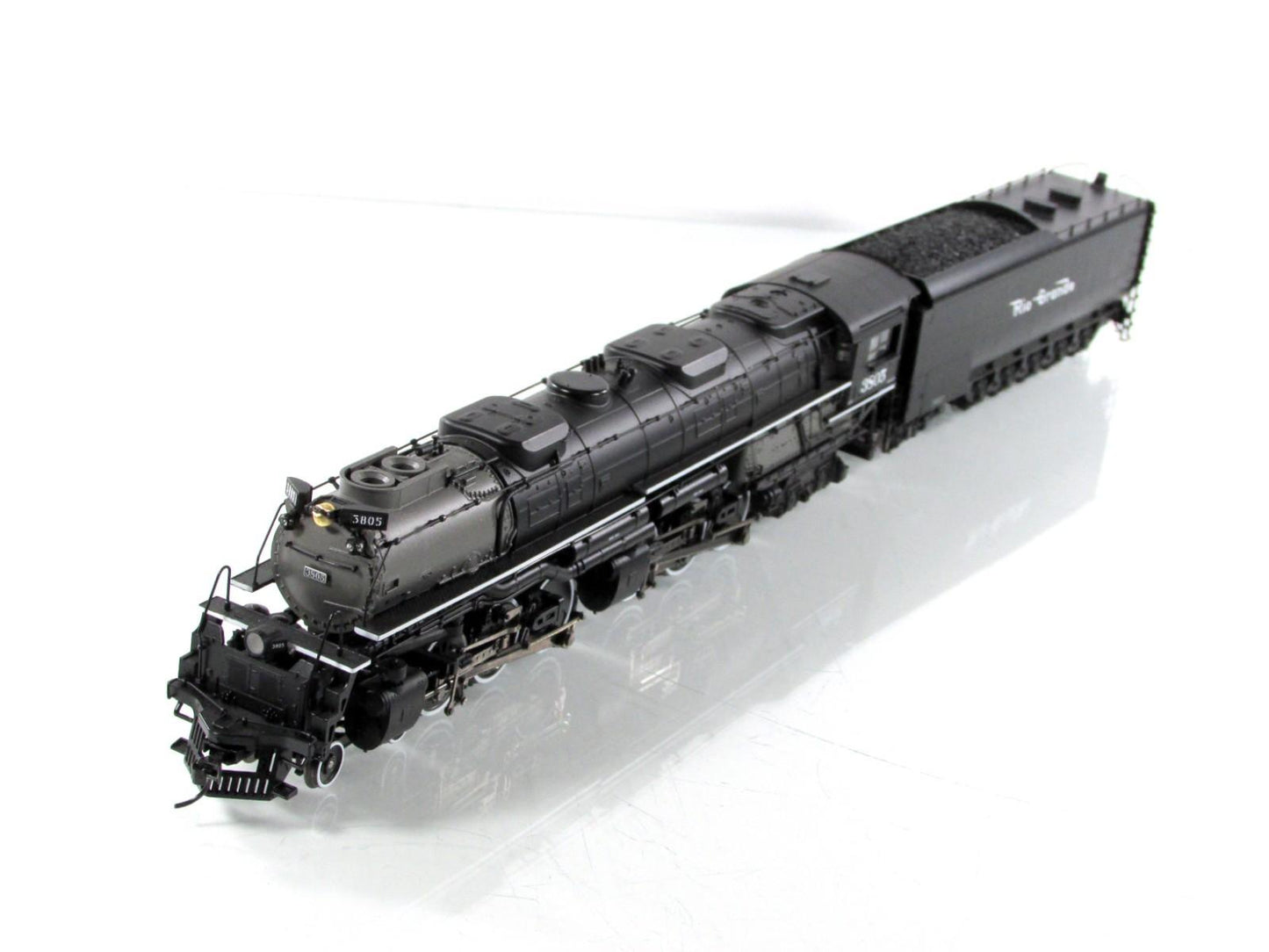 HO Scale **UNION PACIFIC** 4-6-6-4 Challenger #3805 - Broadway 4987 DCC Paragon3