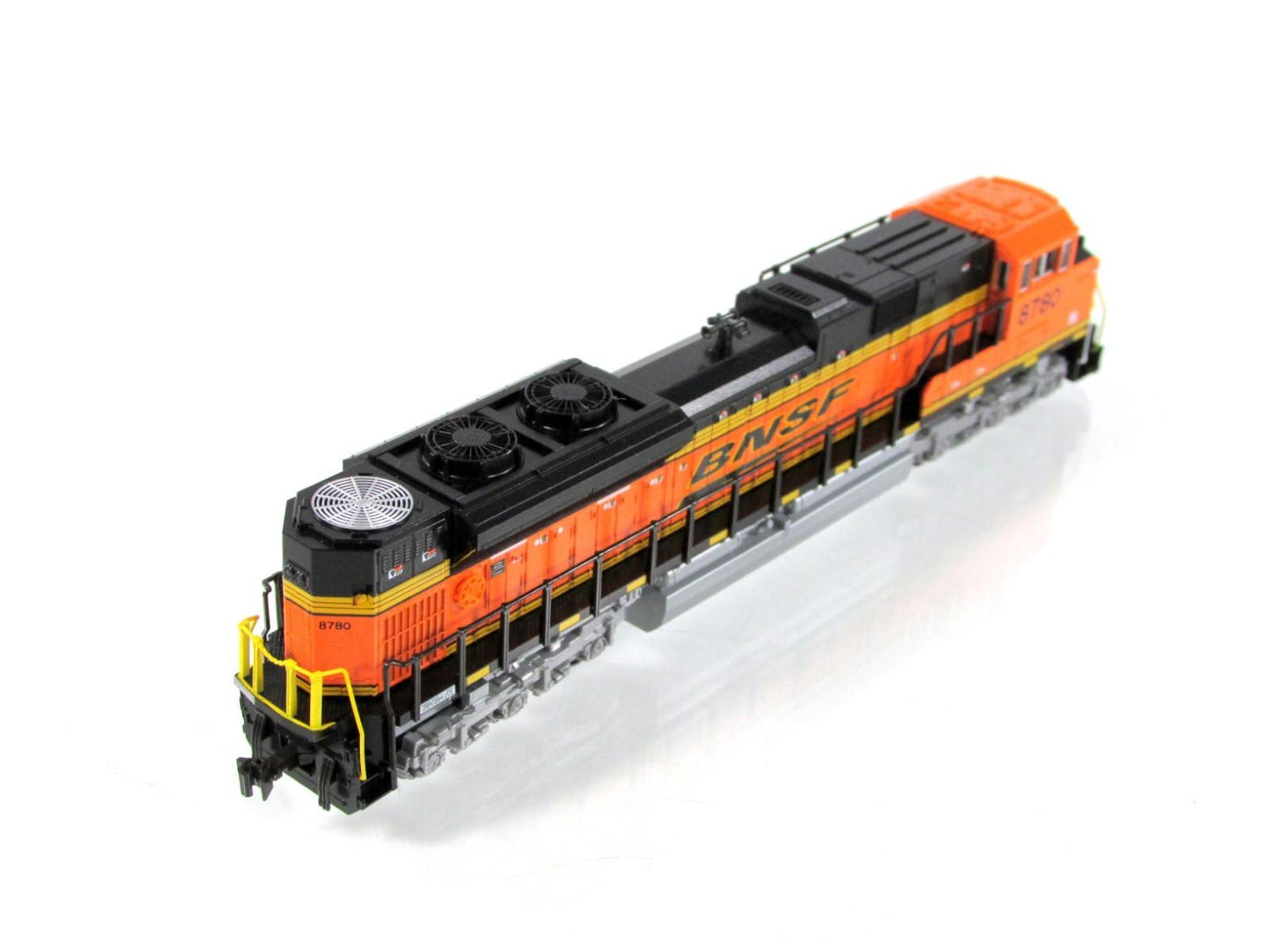 N Scale ***BNSF*** SD70ACe Locomotive #8780 ----- Kato 176-8526-LS, DCC LokSound