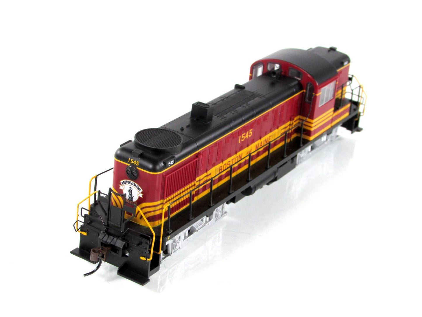 HO Scale ***BOSTON & MAINE*** ALCO RS-3 Locomotive #1545 - Bachmann 64201 w/ DCC