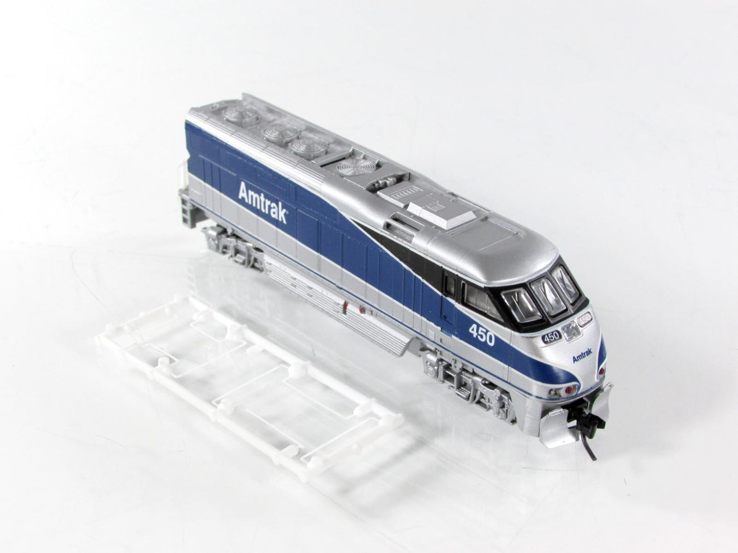 N Scale ***AMTRAK WEST*** Bombardier F59PHI Locomotive #450 - Athearn #2, w/ DCC