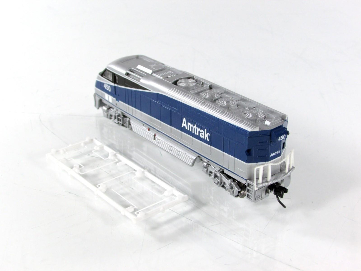 N Scale ***AMTRAK WEST*** Bombardier F59PHI Locomotive #450 - Athearn #2, w/ DCC