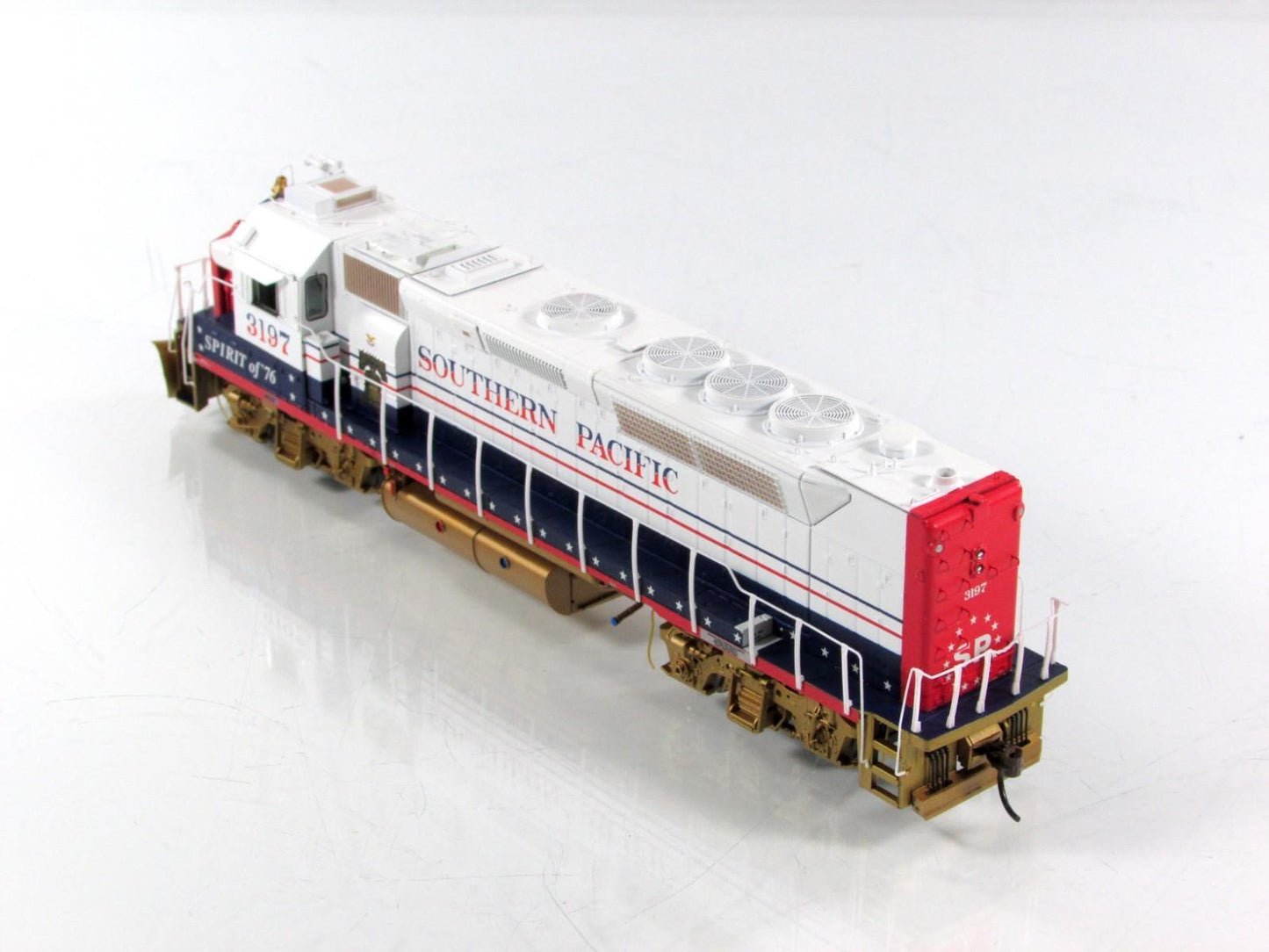 HO Scale **SP** GP40P-2 Diesel **Spirit of 76** #3197 -- Athearn G40758, DCC Rdy