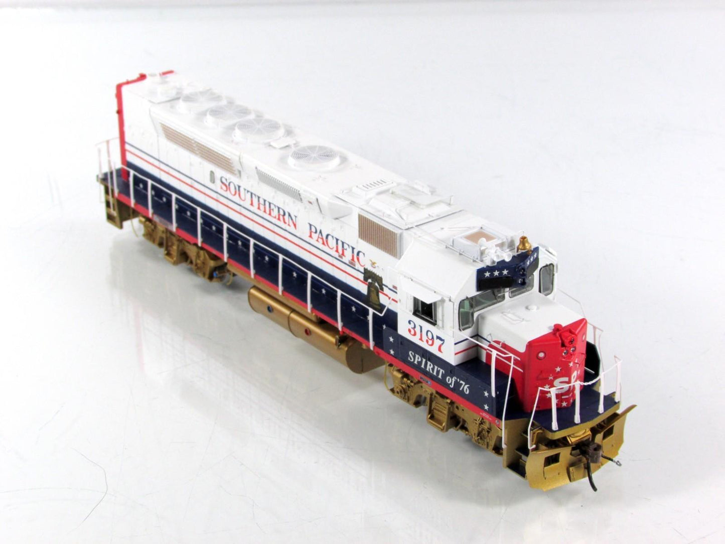 HO Scale **SP** GP40P-2 Diesel **Spirit of 76** #3197 -- Athearn G40758, DCC Rdy