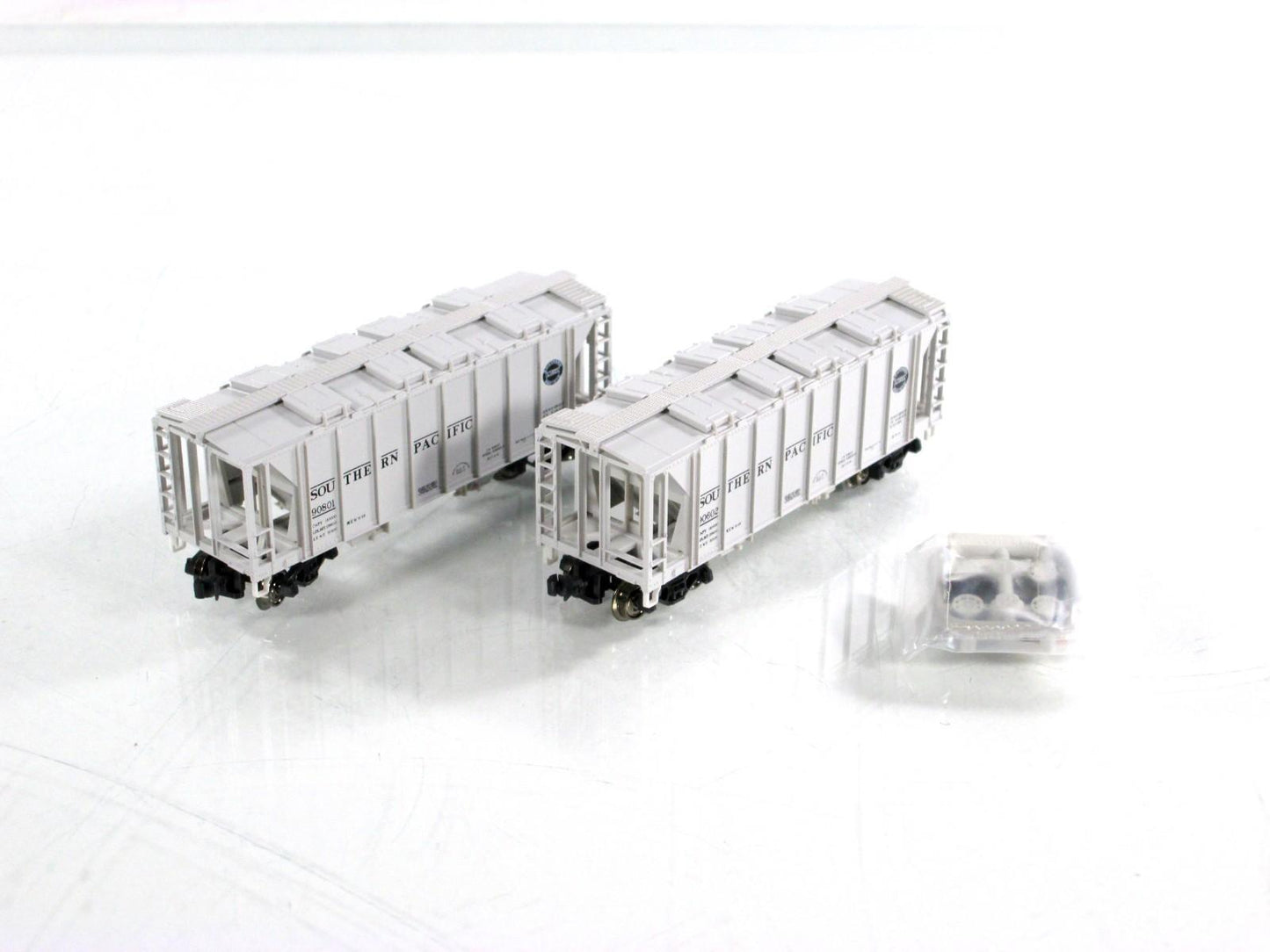 N Scale **SOUTHERN PACIFIC** 2-Bay Covered Hoppers #90602,90801 -- Kato 186-0210