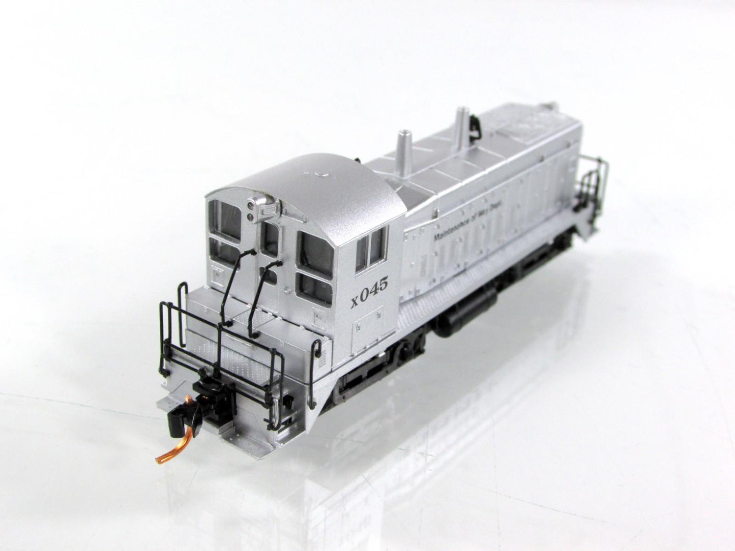 N Scale ***MOW WRECK RECOVERY SET*** SW9 and 7 cars - Micro Trains 99301110 RARE