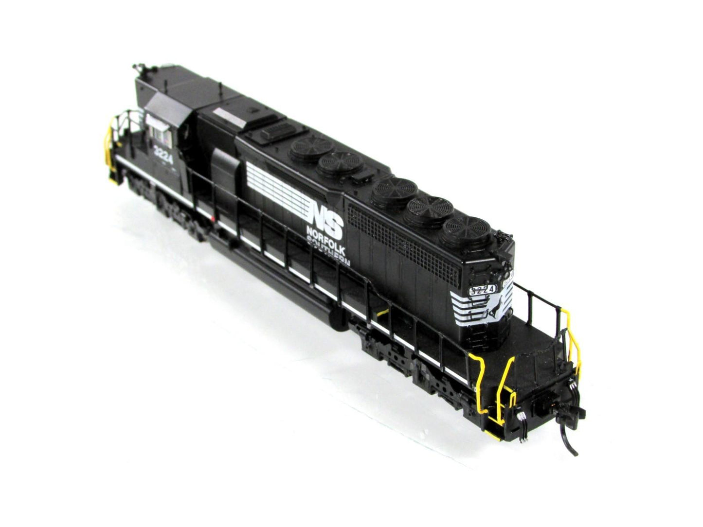 N Scale ***NORFOLK SOUTHERN*** SD40-2 #3224 - Intermountain 69388S, DCC LokSound