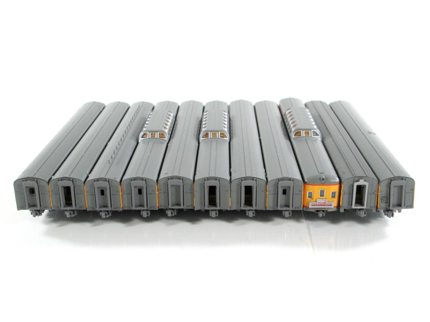 N Scale **UNION PACIFIC CITY of LOS ANGELES* 11-Car Passenger Set - Kato 106-088