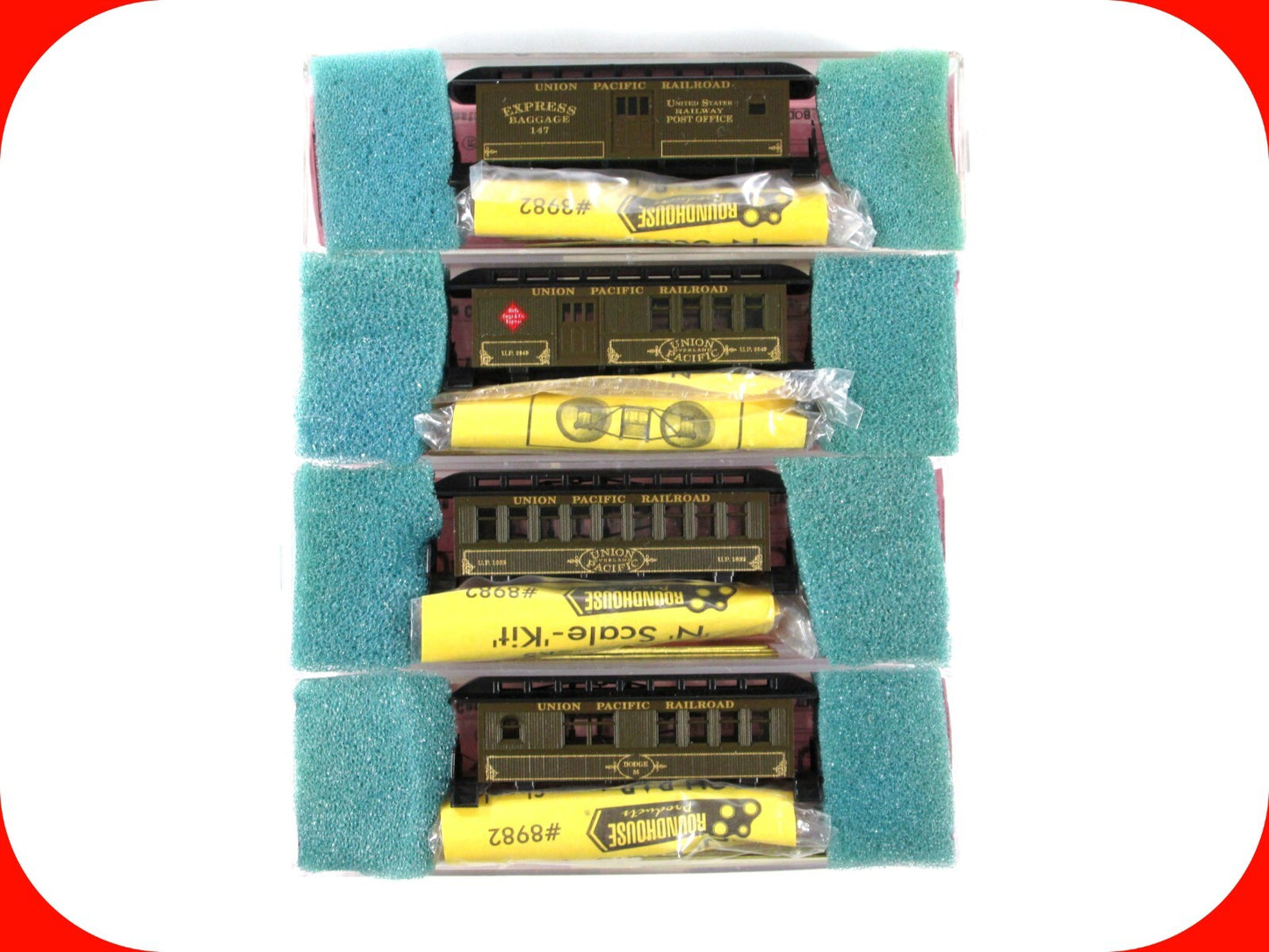 N Scale ***UNION PACIFIC*** Overton Passenger 4-Pack -- Roundhouse, Knuckle Cplr