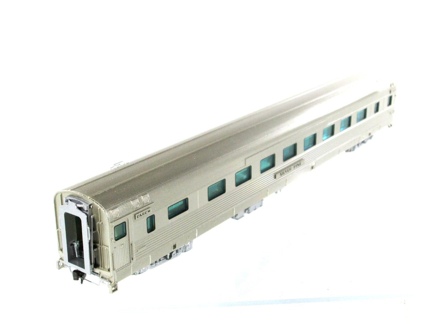 HO Scale ***DRGW CA ZEPHYR*** SILVER PINE Sleeper 1121 -Broadway 1520, Lighted