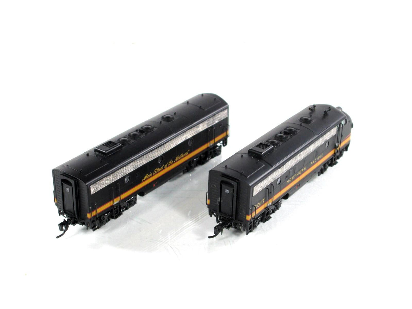 N Scale ***NORTHERN PACIFIC*** F7 A/B #6017 -Intermountain 69214, 69714 *DCC Rdy