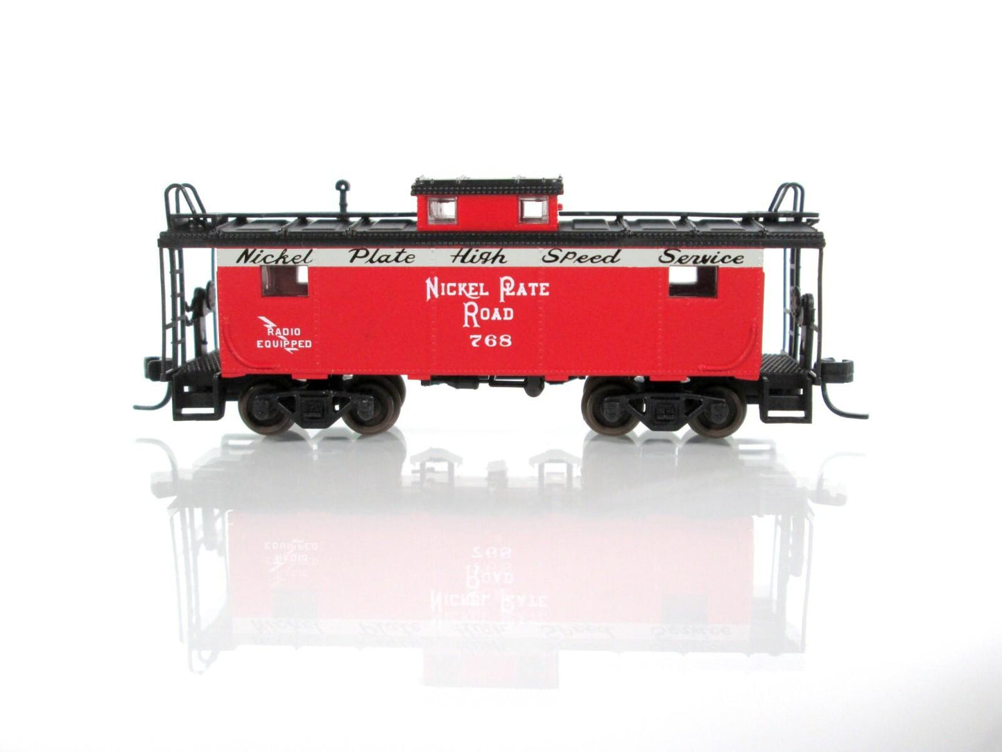 N Scale ***NICKEL PLATE ROAD*** NE-6 Cupola Caboose, NKP 768 - Atlas 33431 *RARE