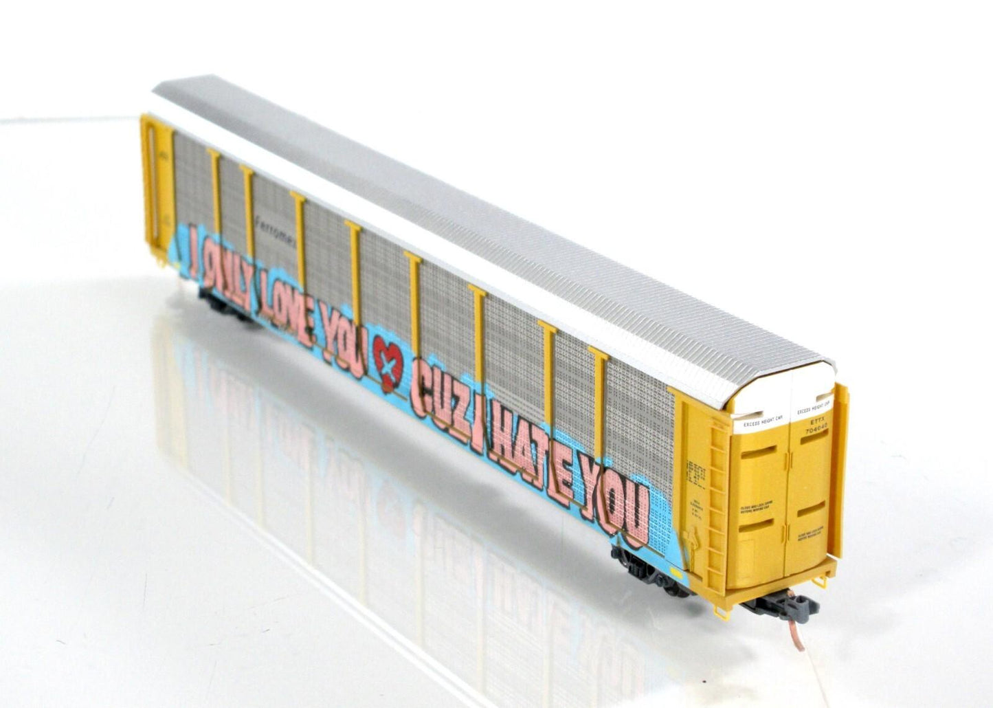 N Scale ***FERROMEX*** 89' Weathered, Graffiti Auto Rack - Micro Trains 11144190
