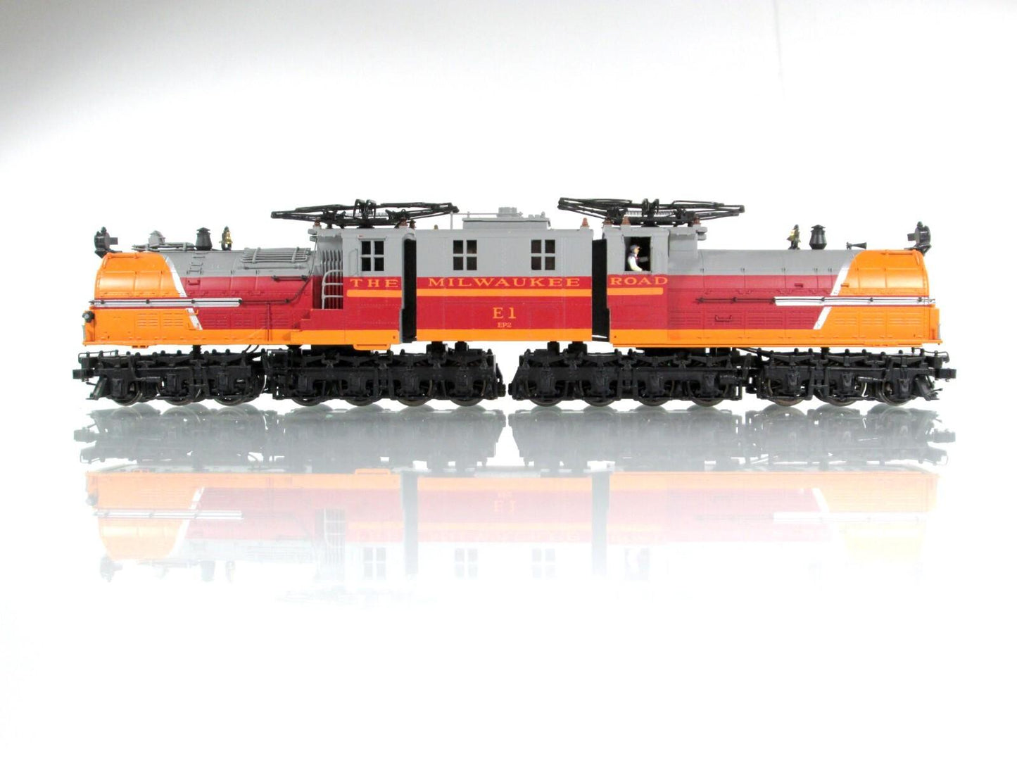HO Scale **MILWAUKEE ROAD BI-POLAR ELECTRIC** #E-1 - MTH 80-2141 DCC Sound *READ