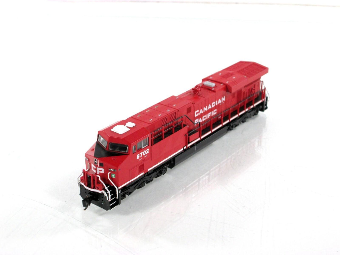 N Scale **CANADIAN PACIFIC** ES44AC Locomotive #8702 - Fox Valley 70171, DCC Rdy
