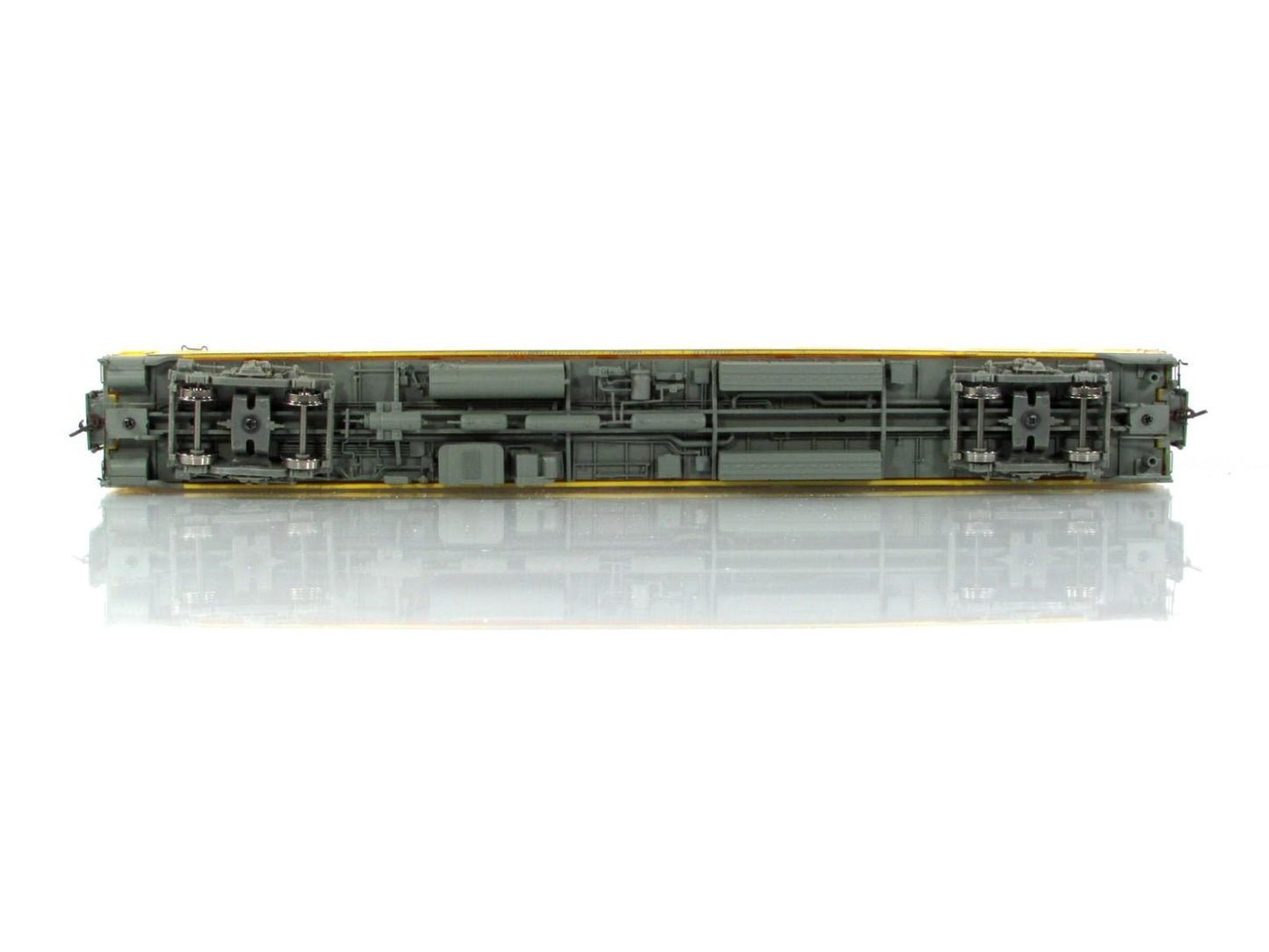 HO Scale ***UNION PACIFIC*** Lightweight Coach #5434 ---- Rapido 100064, Lighted