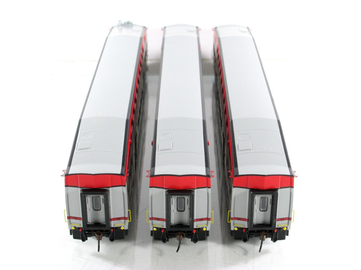 HO Scale ***CALTRAIN*** Bombardier Passenger Set #112, 225, 230 -- Athearn 25909