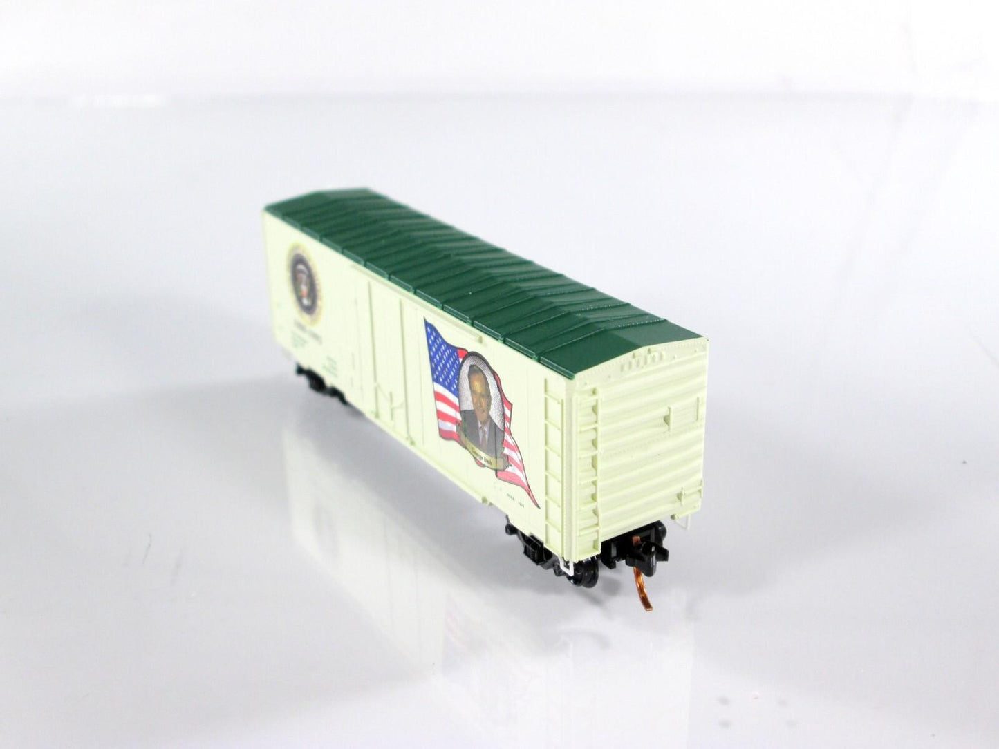 N Scale ***GEORGE H W BUSH*** Presidential Box Car -Micro Trains 07400128 **RARE