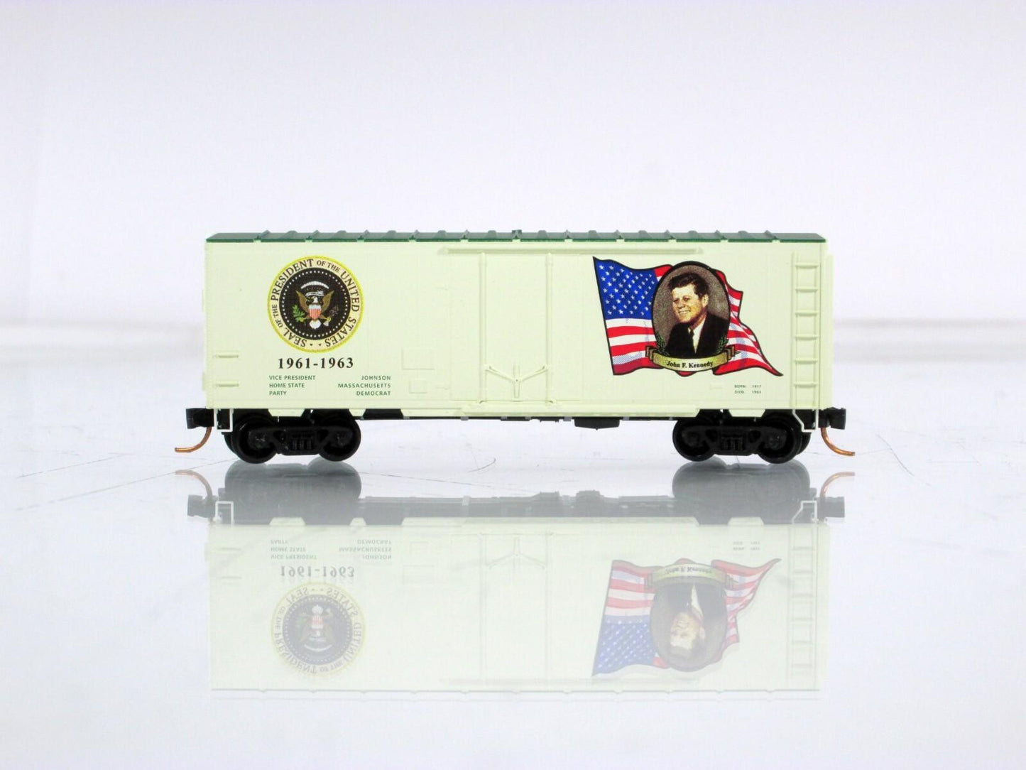 N Scale ***JOHN F KENNEDY*** Presidential Box Car - Micro Trains 07400135 **RARE