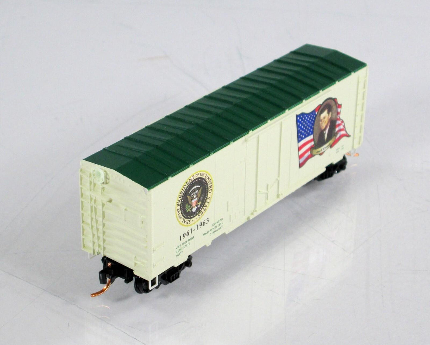 N Scale ***JOHN F KENNEDY*** Presidential Box Car - Micro Trains 07400135 **RARE