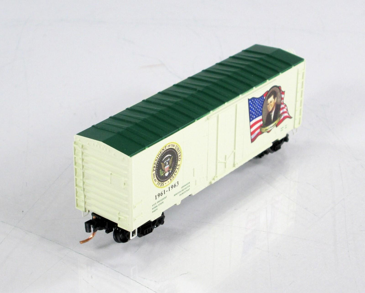 N Scale ***JOHN F KENNEDY*** Presidential Box Car - Micro Trains 07400135 **RARE