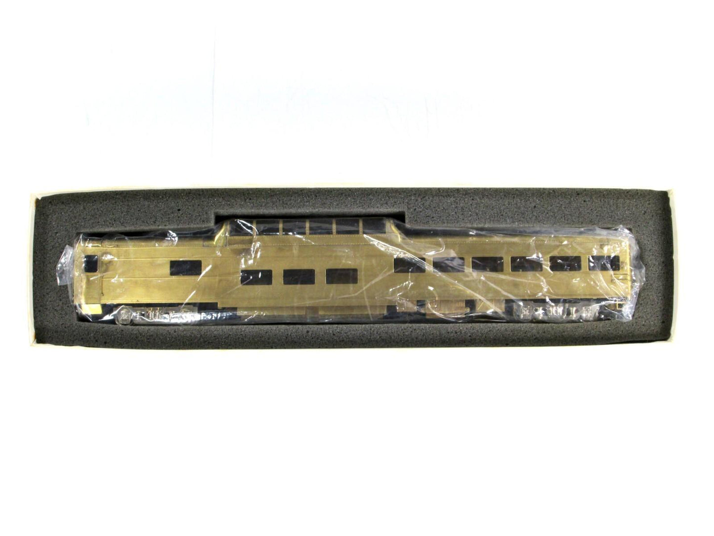 HO Scale BRASS ***UNION PACIFIC*** Dome-Chair Passenger Car #9000 - Soho 0468