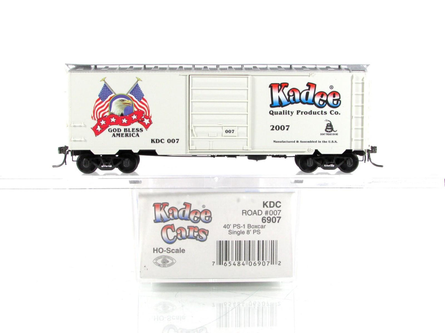 HO Scale ***GOD BLESS AMERICA*** 40' Box Car #007 --- Kadee Special Limited 6907