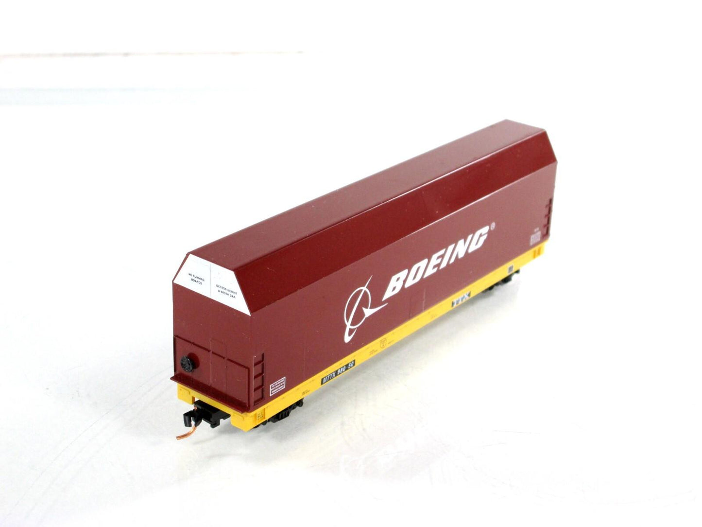 N Scale ***BOEING SKYBOX*** on Flat Car, TTX  98050 - Hubert's / LBF,  MTL Cplrs