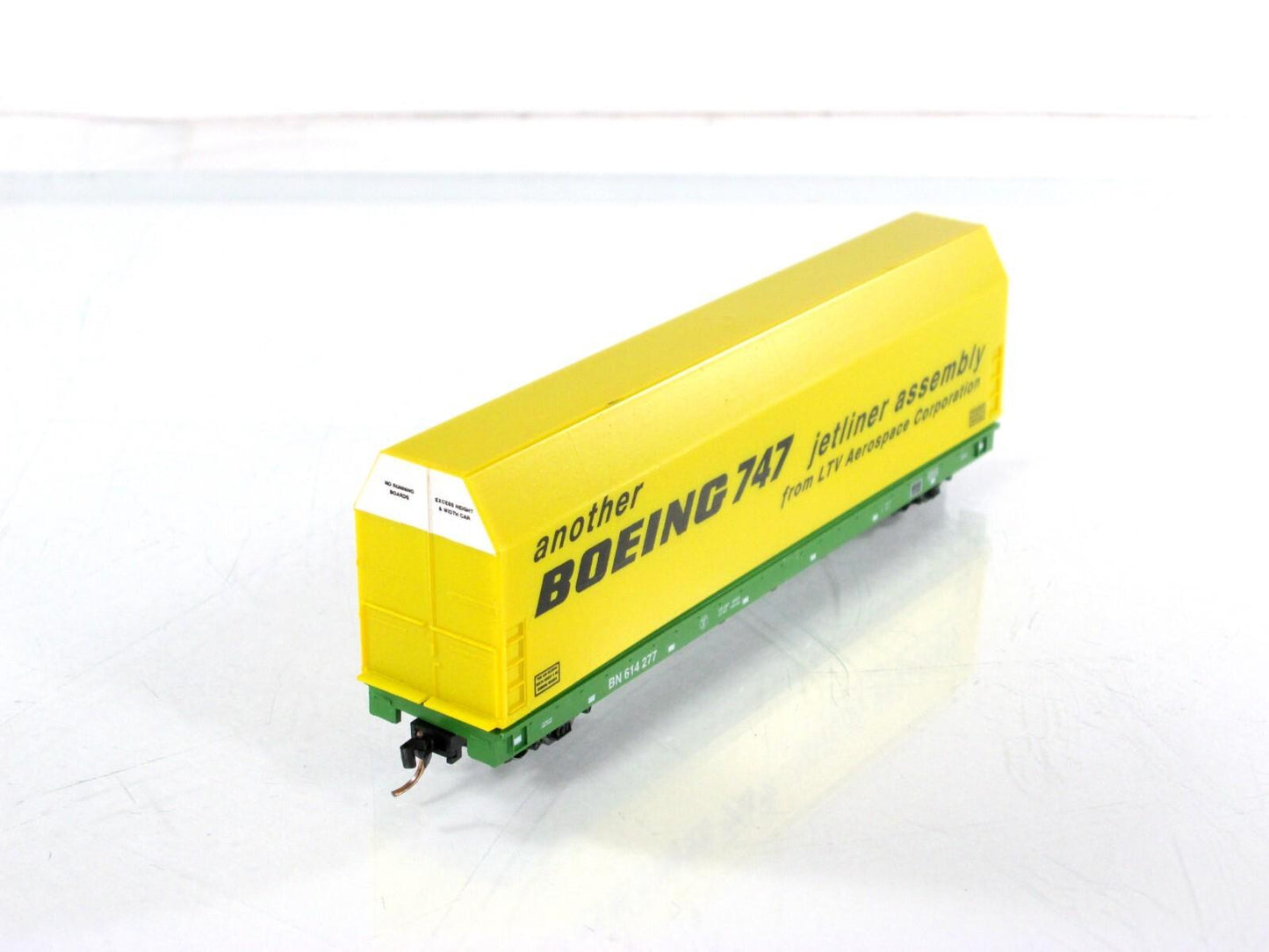 N Scale **BOEING 747 SKYBOX*** Jetliner on Flat Car, BN 614277 - LBF,  MTL Cplrs