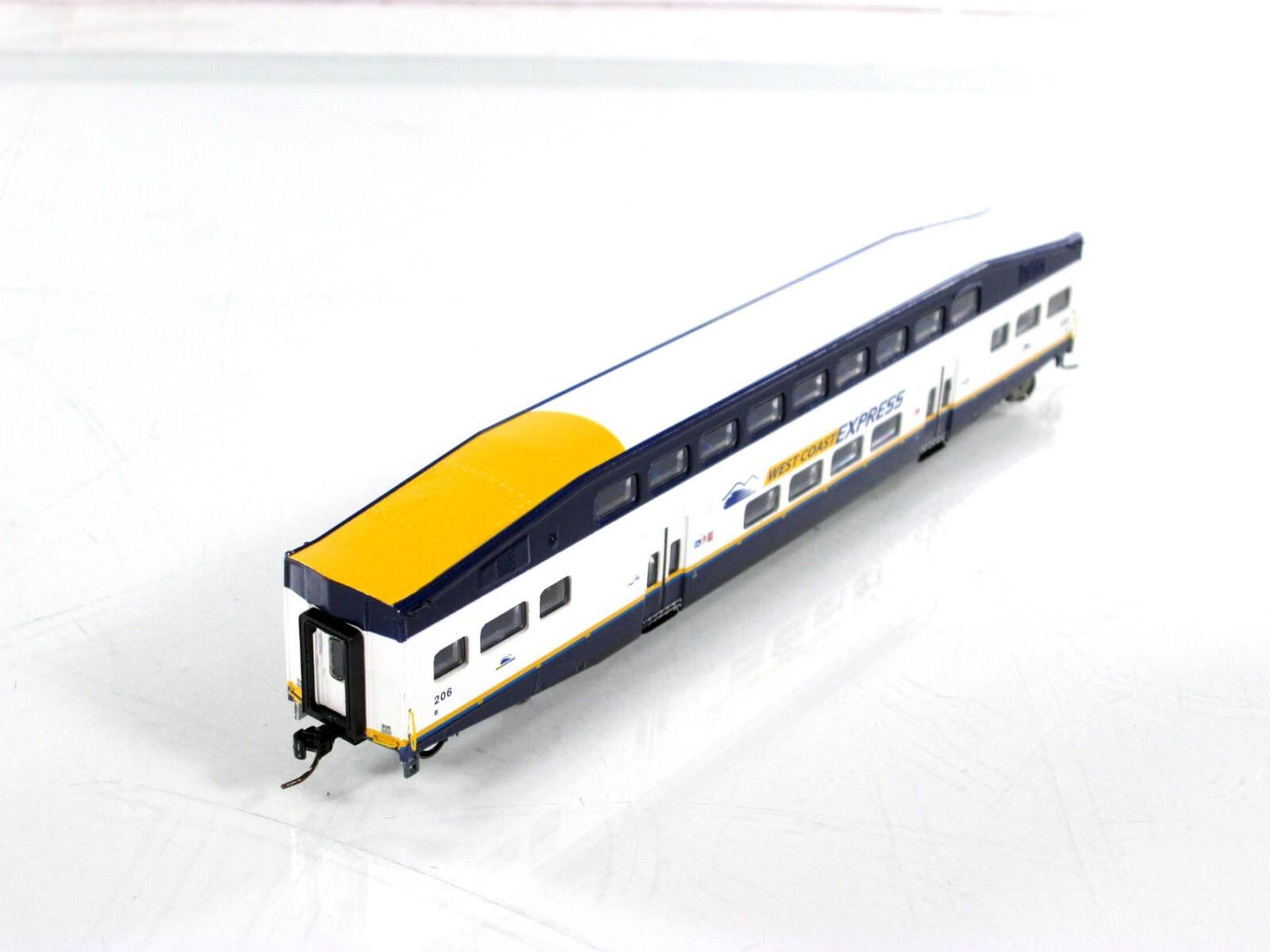 N Scale ***WEST COAST EXPRESS*** Bombardier Coach Car #206 ------- Athearn 24422