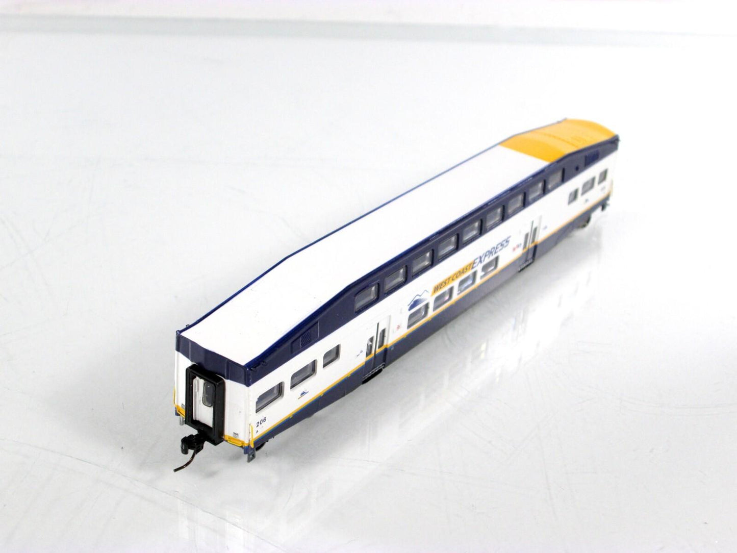 N Scale ***WEST COAST EXPRESS*** Bombardier Coach Car #206 ------- Athearn 24422