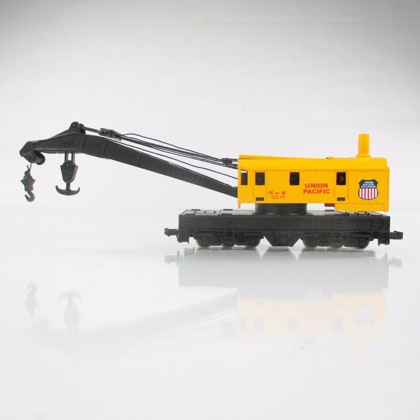 N Scale **UNION PACIFIC*** MOW Boom Crane #12277, Tender #23158 - Bachmann 46611