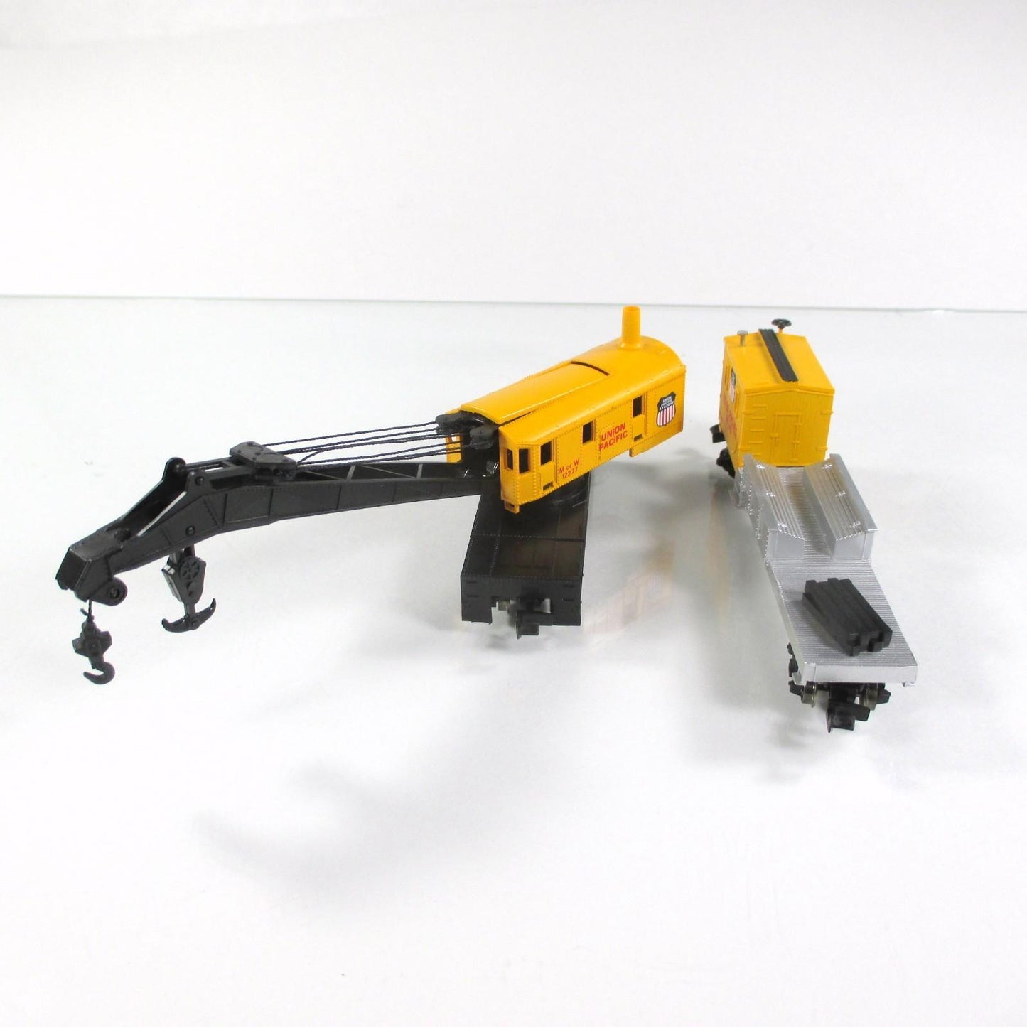 N Scale **UNION PACIFIC*** MOW Boom Crane #12277, Tender #23158 - Bachmann 46611