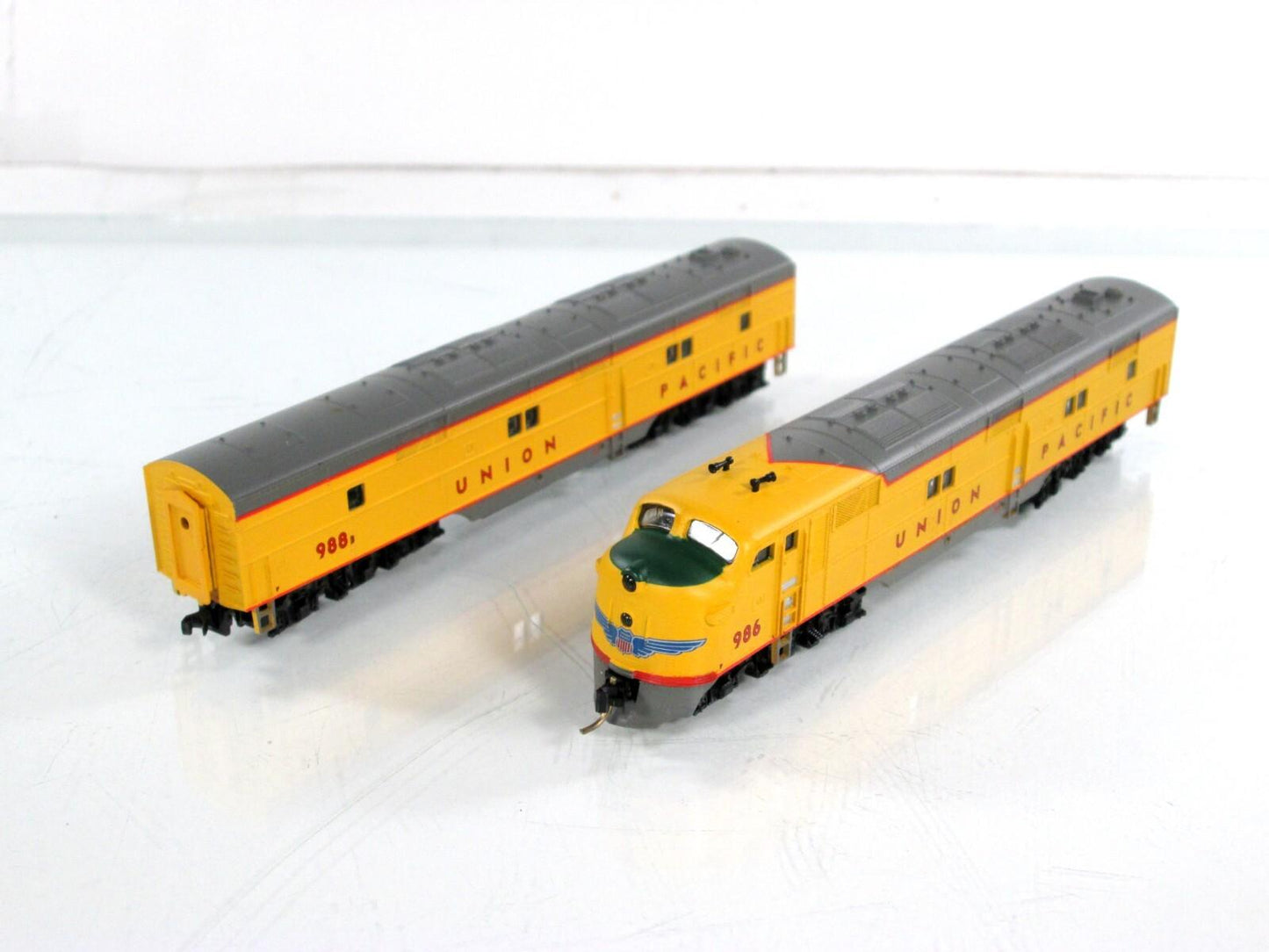 N Scale **UNION PACIFIC** E8 AB, UP 986,988 - Life-Like 7019,7022 - Knuckle Cplr