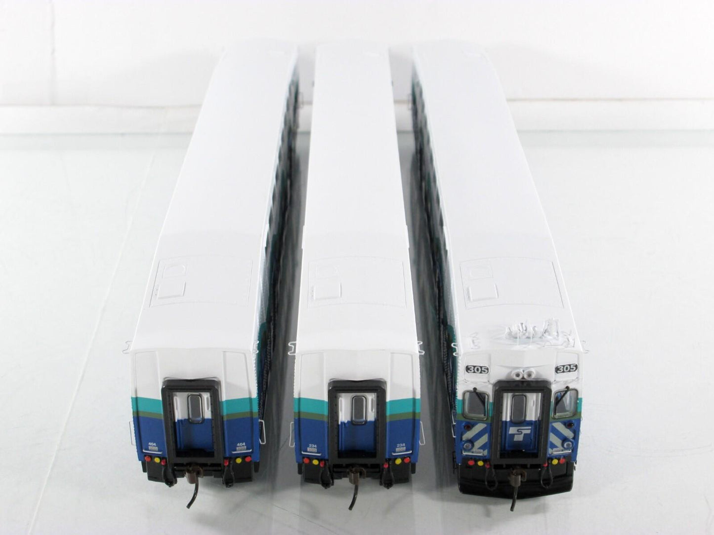 HO Scale ***SOUNDER*** Bombardier Passenger Set #305, 234, 404 -- Athearn 25912