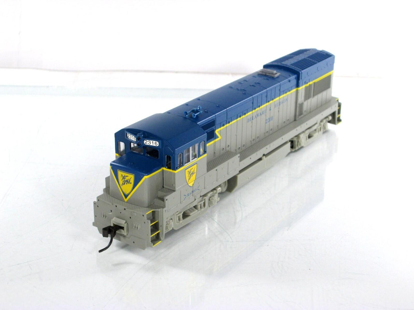 HO Scale ***DELAWARE & HUDSON*** GE U23B Locomotive #2316 -- Atlas 8659, DCC Rdy