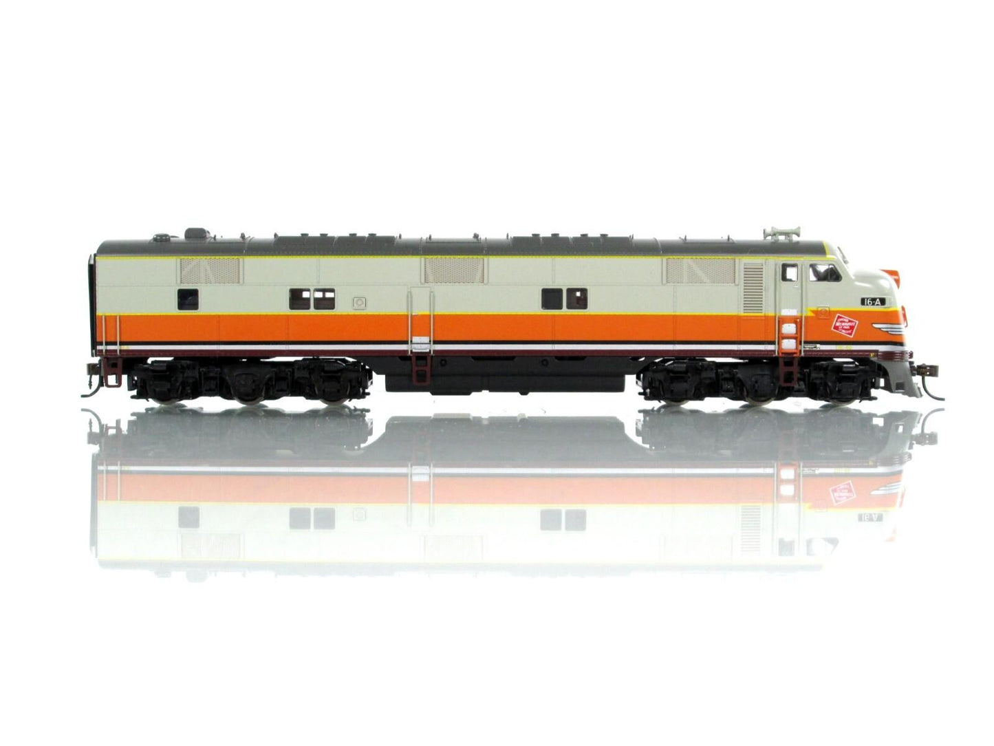 HO Scale *MILWAUKEE ROAD* E7A Locomotive #16-A - Broadway 609, DCC Paragon Sound