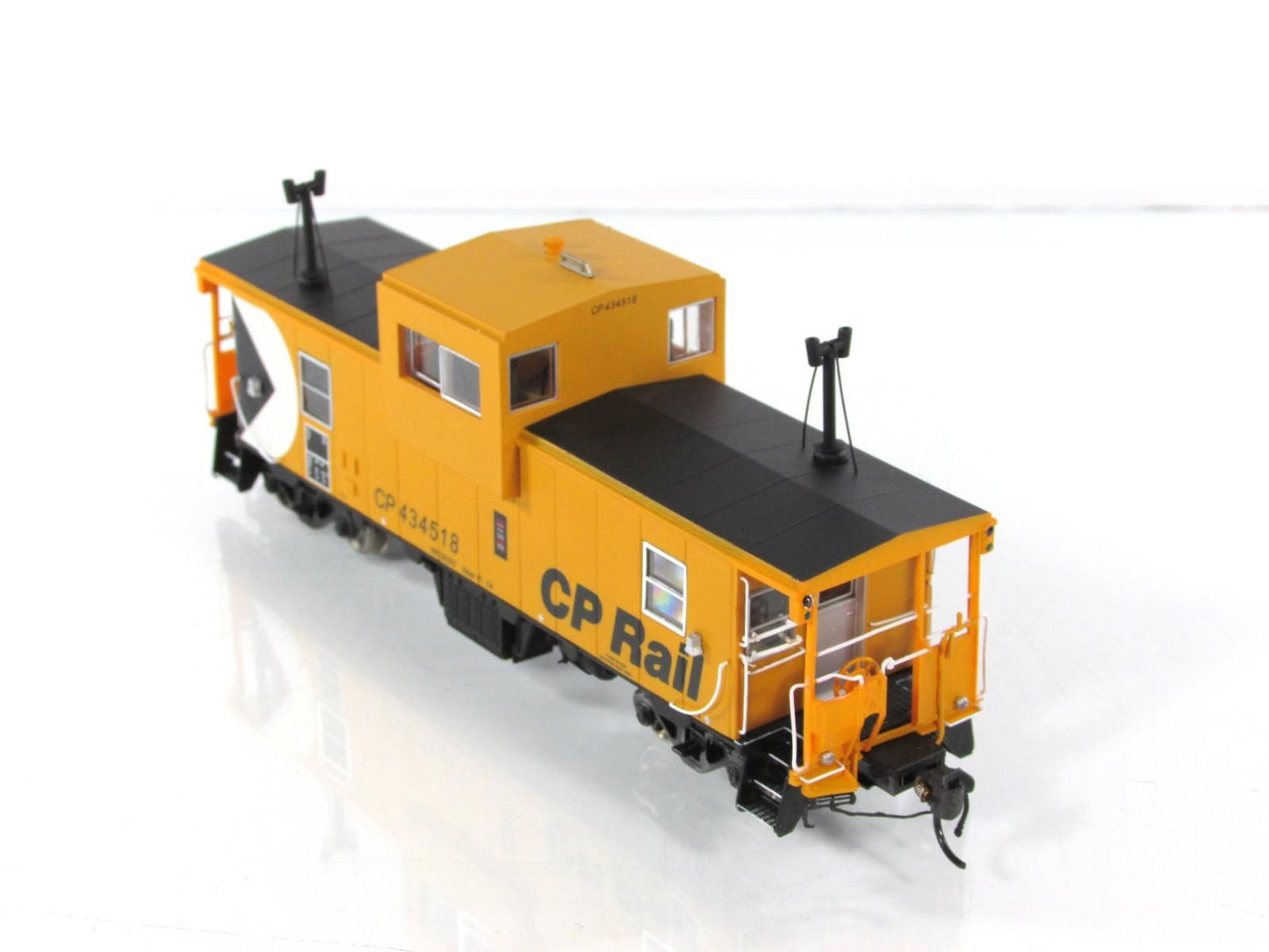 HO Scale **CANADIAN PACIFIC** Wide-Vision Caboose #434518 -Rapido 110006 *Lights