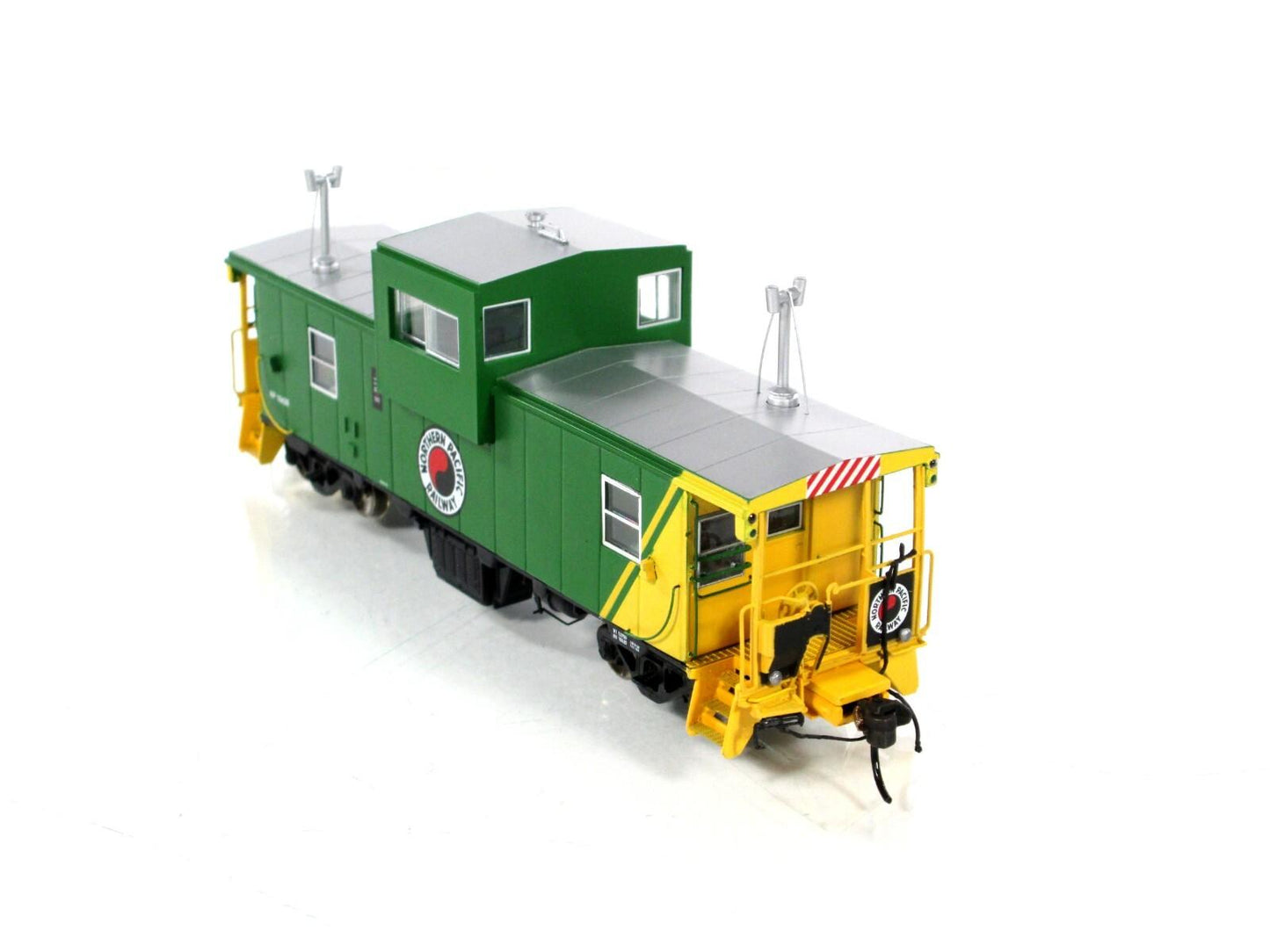 HO Scale **NORTHERN PACIFIC** Wide-Vision Caboose #10420 - Rapido 110052 *Lights
