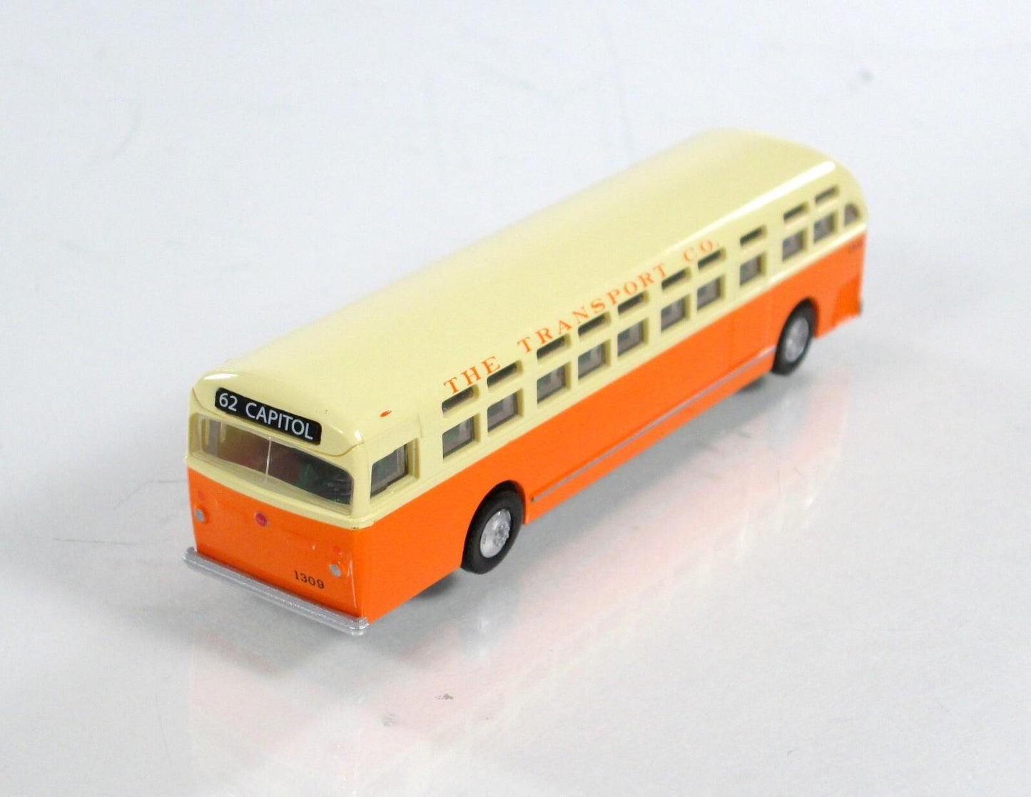 N Scale **MILWAUKEE & SUBURBAN** Transit Motor Coach #1309 -WHEELS of TIME 90361