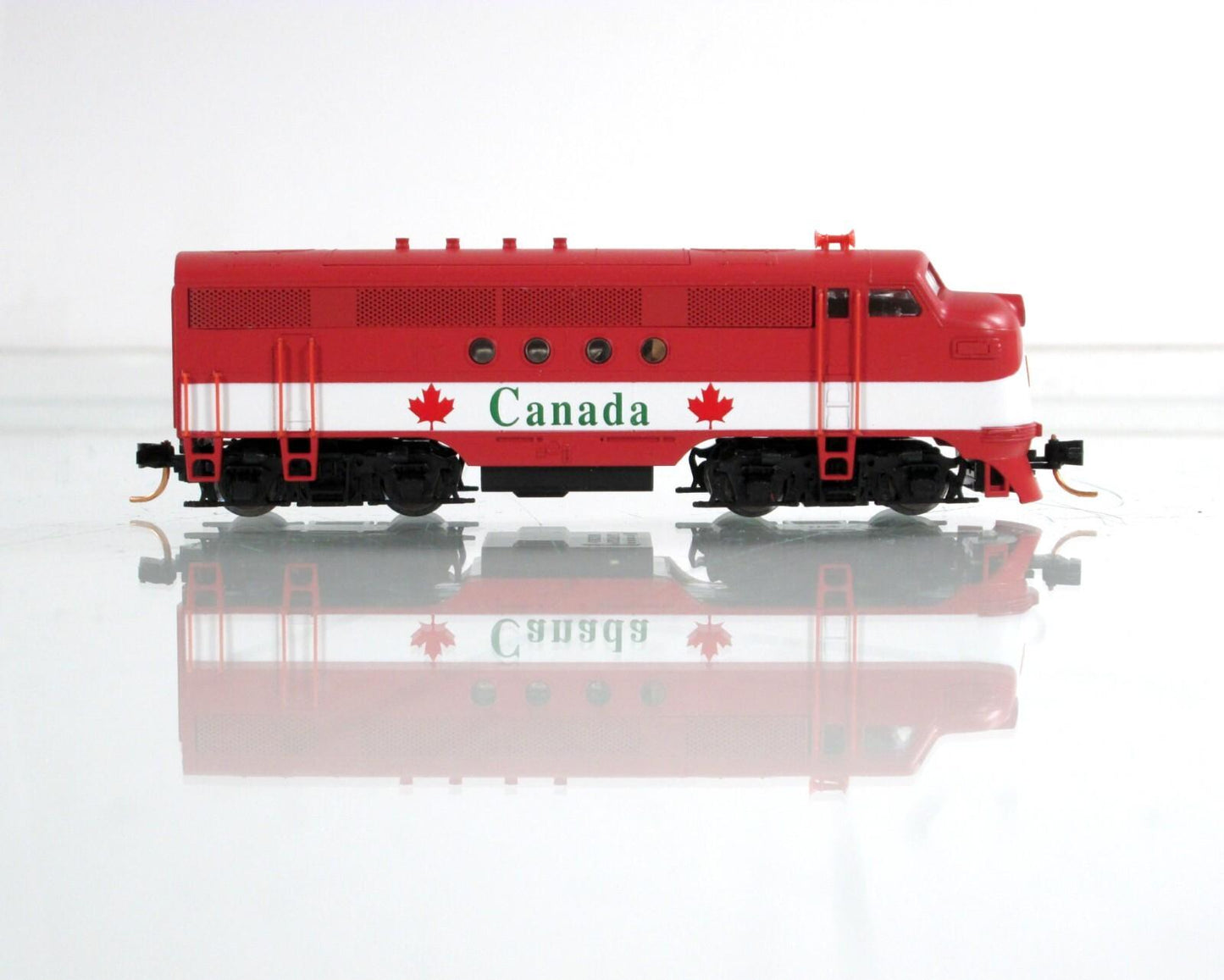 N Scale **CANADIAN SERIES** FT Locomotive - Micro Trains 98701561 **DCC Rdy