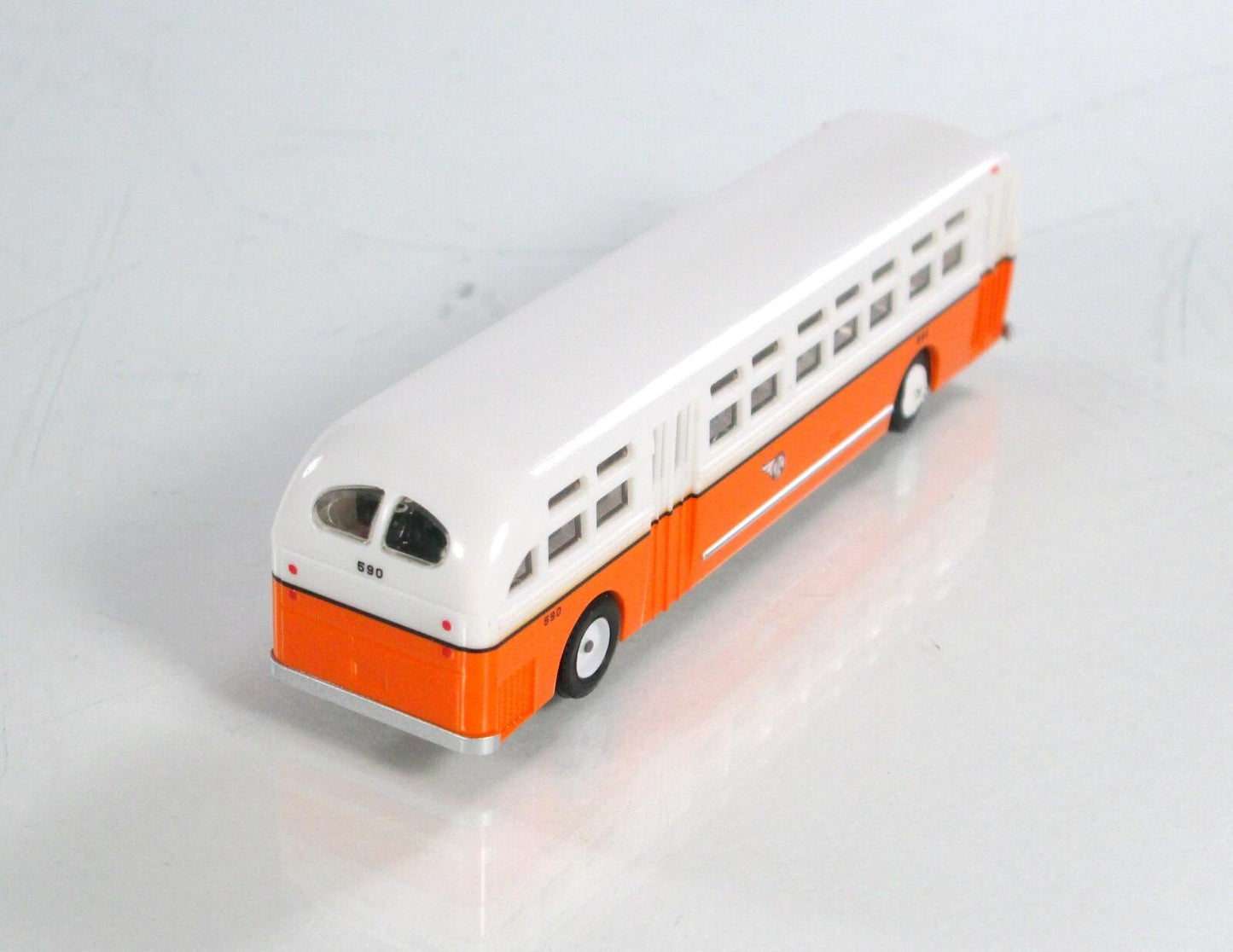 N Scale ***HOUSTON TRANSIT COMPANY*** Motor Coach #590 - WHEELS of TIME 90678